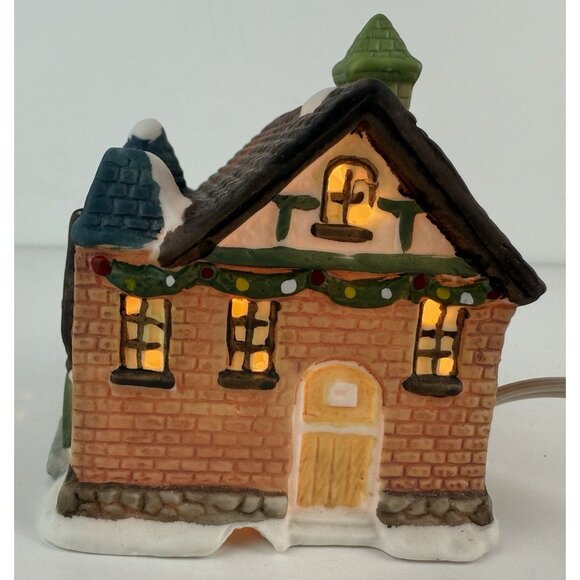 Vtg‎ HOLIDAY EXPRESSIONS Hand- Painted Porcelain Lighted House GREEN HOTEL - Picture 4 of 14